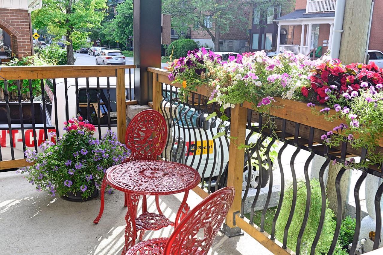 Ottawa Downtown Executive Apartment Retreat With Private Balcony Near Bank Street - Sleep Max 2 ภายนอก รูปภาพ