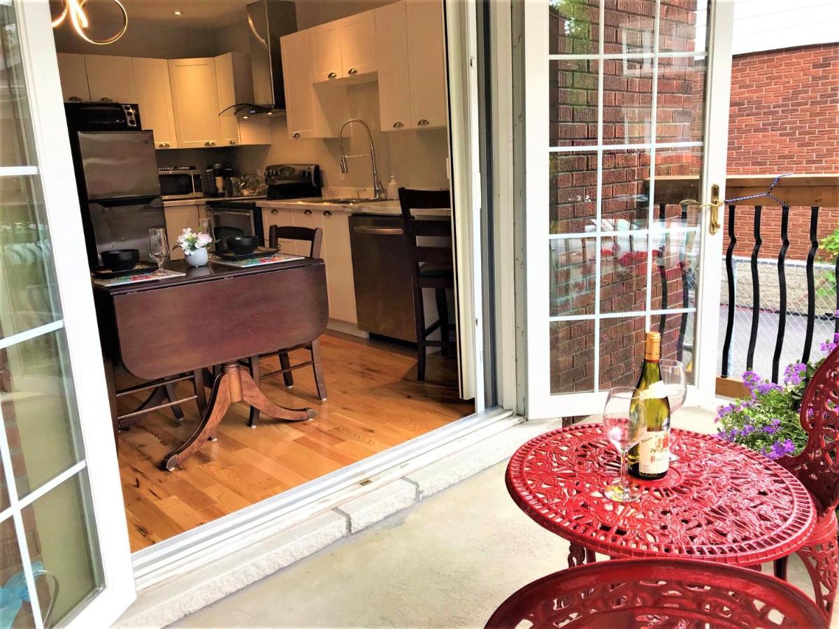 Ottawa Downtown Executive Apartment Retreat With Private Balcony Near Bank Street - Sleep Max 2 ภายนอก รูปภาพ